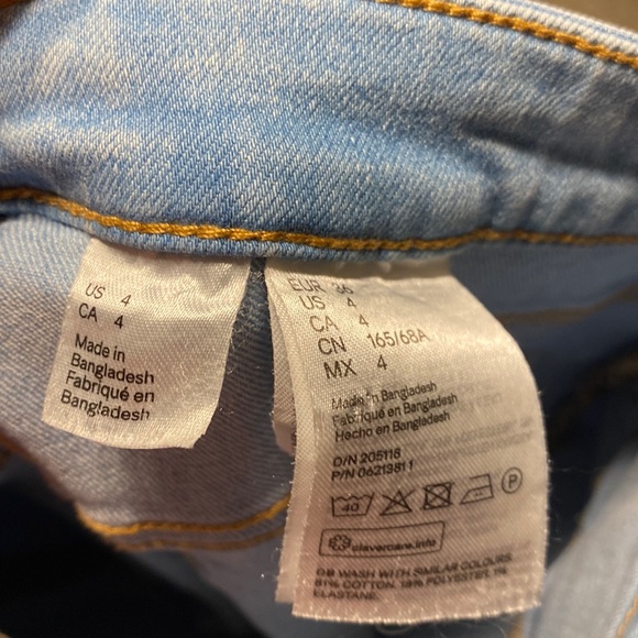 DIVINED GIRL DISTRESSED SIZE 4 JEAN LIKE NEW - Picture 4 of 11